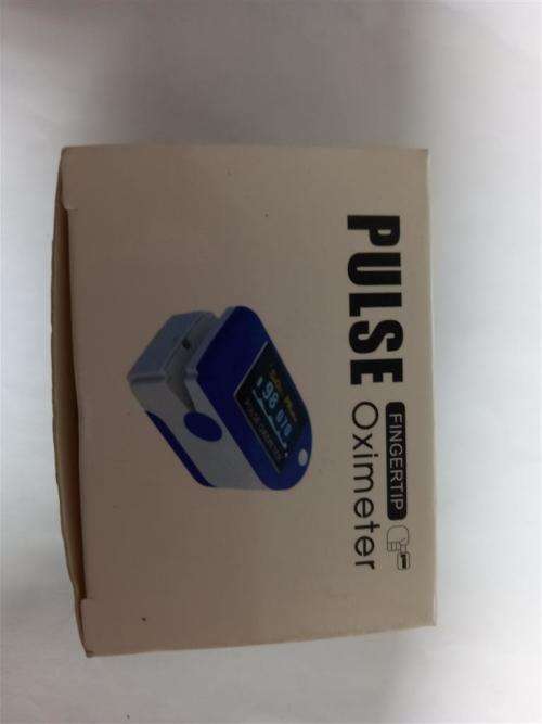 Finger tip pulse oximeter