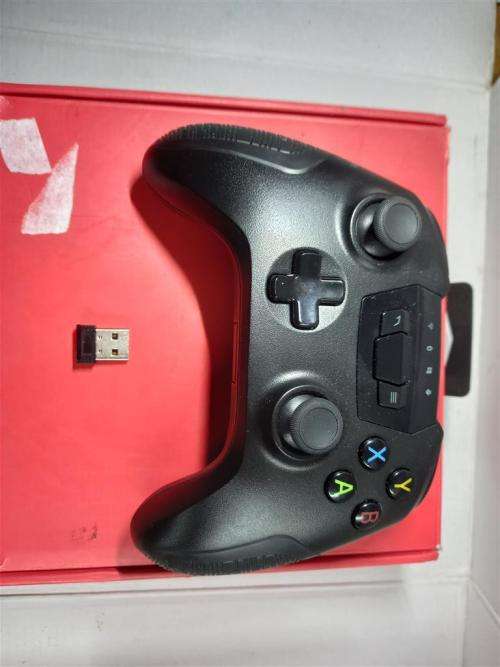 Sparkfox Atlas Wireless Bluetooth Controller for PC / Android