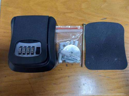 Key storage lock box with 4 digit combination - Black