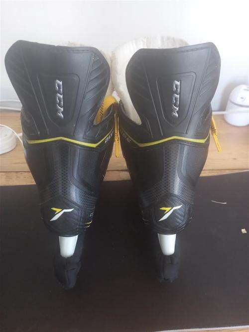 CCM tacks 2052 Ice skates Size EU42