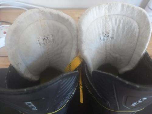 CCM tacks 2052 Ice skates Size EU42