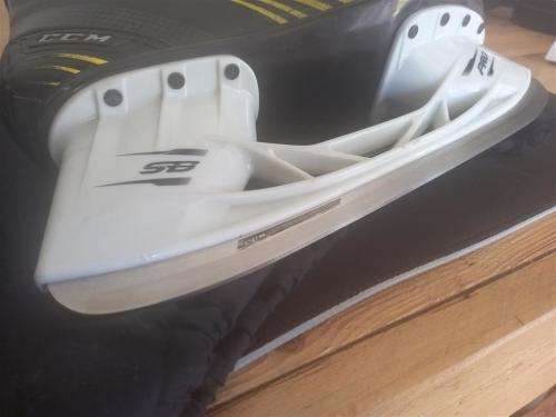 CCM tacks 2052 Ice skates Size EU42