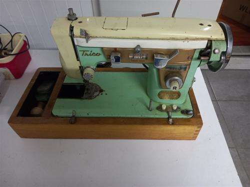 Trico Zig zag sewing machine