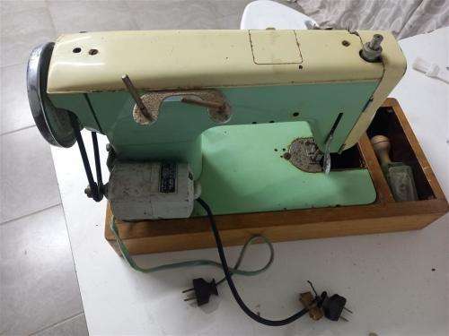 Trico Zig zag sewing machine