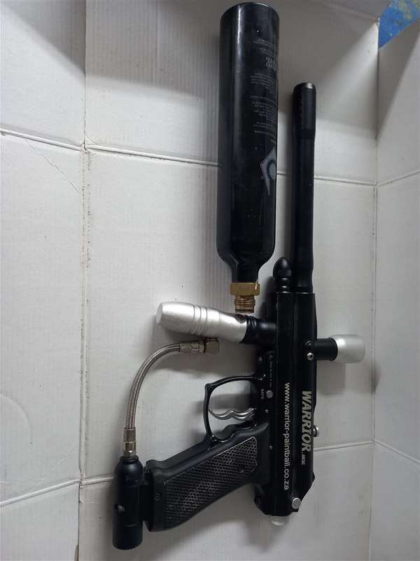 Warrior Paint ball marker .68 Cal + 9oz Tank