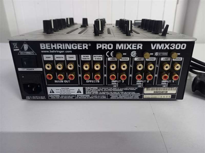 Behringer Pro Mixer VMX300