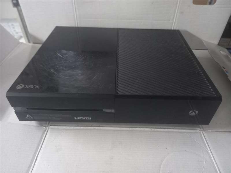 Xbox One Case + Face plate + Side cover