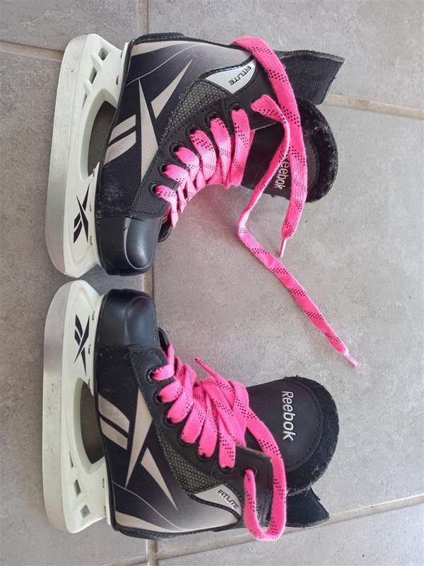 Reebok Fitlite 1K Kids ice skates size 28