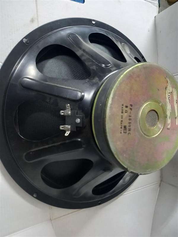 15` Loud speaker PF-1550HC 8 ohms (Needs voice coil)