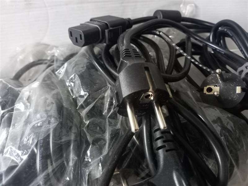 Official EU Power Cable (2 Pin Kettle Lead For Xbox 360 And Xbox One - OEM)