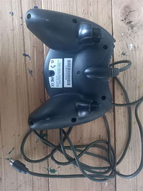 Original Big Xbox controller for first Xbox console