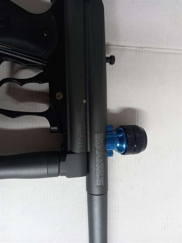 Spyder Sonix Paintball marker with Hopper