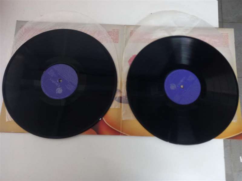 Hooked on country music 70 great country hits vinyl