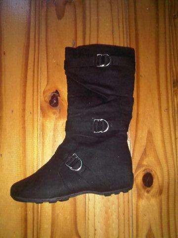 AFFORDABLE WARM WINTER BOOTS - JET BLACK