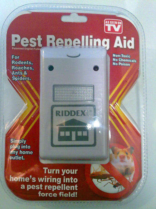 PEST REPELLOR! GET RID OF ANTS, MICE AND ROACHES!!