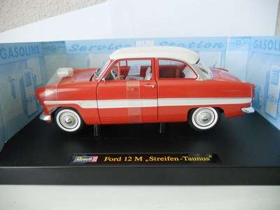 Ford 12 M "Streifen-Taunus" - Revell - 1:18 Red