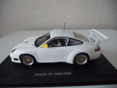 Porsche 911 (996) GT3R with lighting lamps - Auto Art - 1:32 White