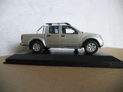 Nissan Navara - 1:43 Norev Silver