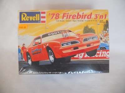 1978 Firebird 3'n1 :  1:24 Revell Plastic model kit