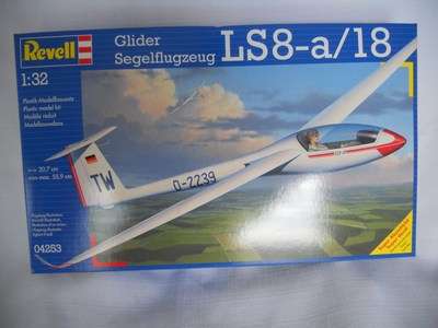 Glider LS8-a/18 - 1:32 Revell Plastic Model Kit