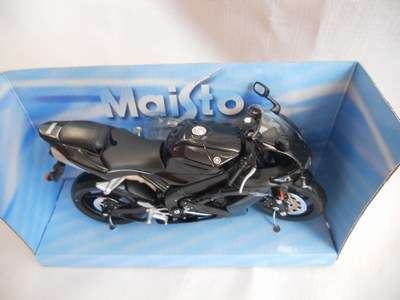 Yamaha YZF-RZ Motorbike - 1:12 Maisto
