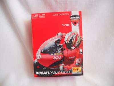Ducati Desmosedici - 1:18 Maisto Assembly Line Diecast Metal Model Kit