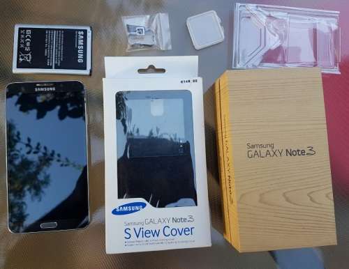Samsung Galaxy Note 3, with 2 x batteries, and a R750.00 SView Cover