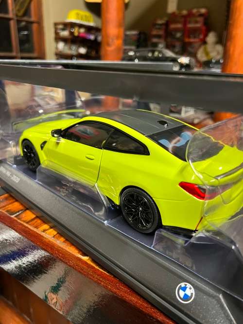 BMW M4 2020 - 1/18 scale MINICHAMPS BMW Dealer Edition - BRAND NEW !!!