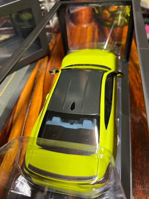 BMW M4 2020 - 1/18 scale MINICHAMPS BMW Dealer Edition - BRAND NEW !!!