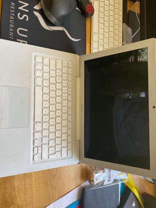 Mackbook 13` 2007 *READ*