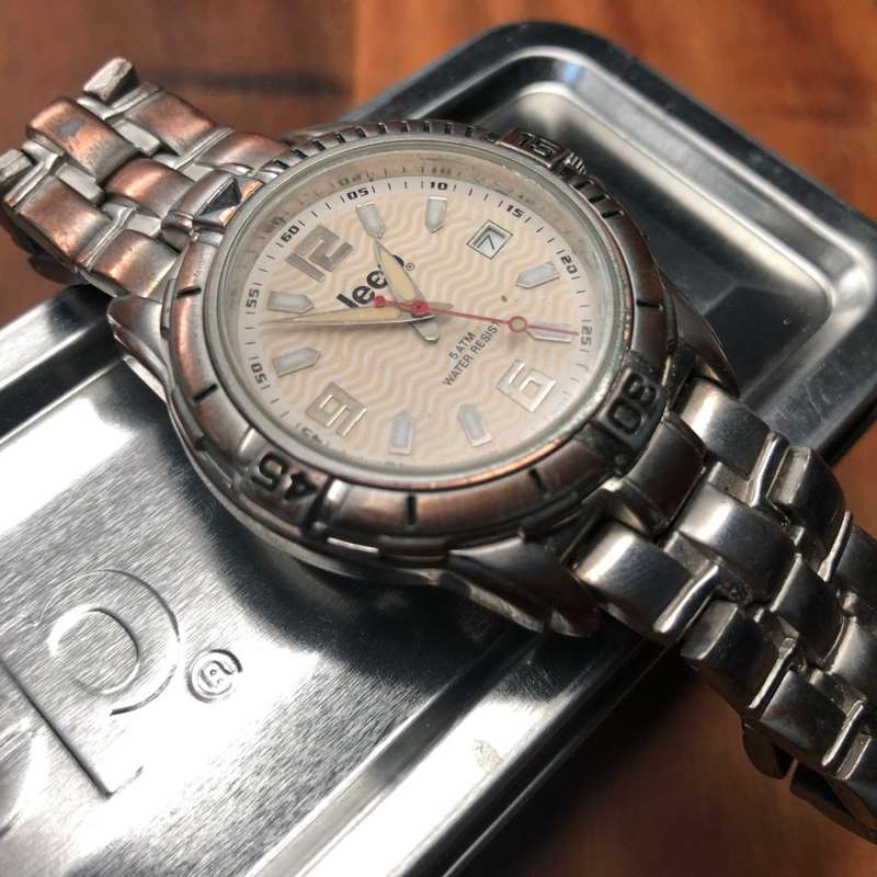 Good condition! JEEP Rugged 3 Hand Watch 38mm with Jeep Tin and papers