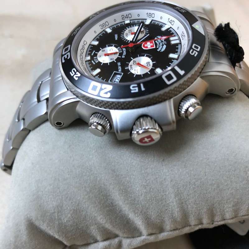Retail: R12,000.00 >> CX Swiss Military Navy Diver 200m Swiss Made Chronograh Watch/Machine