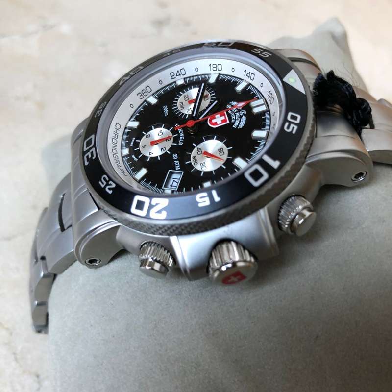 Retail: R12,000.00 >> CX Swiss Military Navy Diver 200m Swiss Made Chronograh Watch/Machine