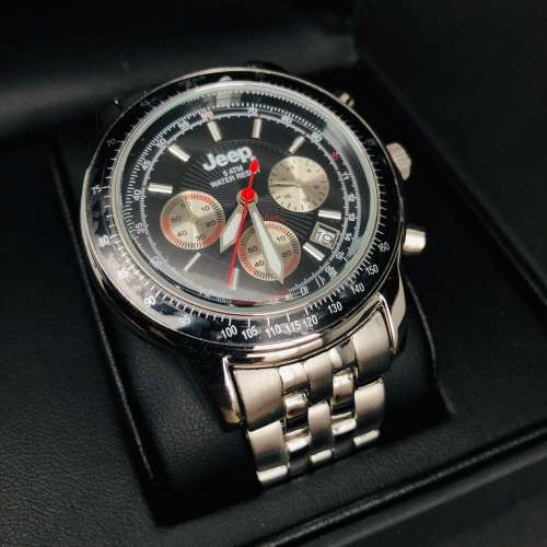 BRAND NEW >> JEEP Rugged Grand Date Chrono Watch 44mm with Jeep Tin and papers