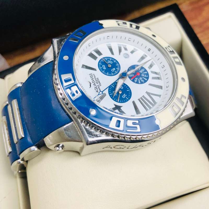 Retail: $1600 /R20,000.00 Aquaswiss Men's SWISSPORT XG Watch with Blue Silicone Band GOOD CONDITION