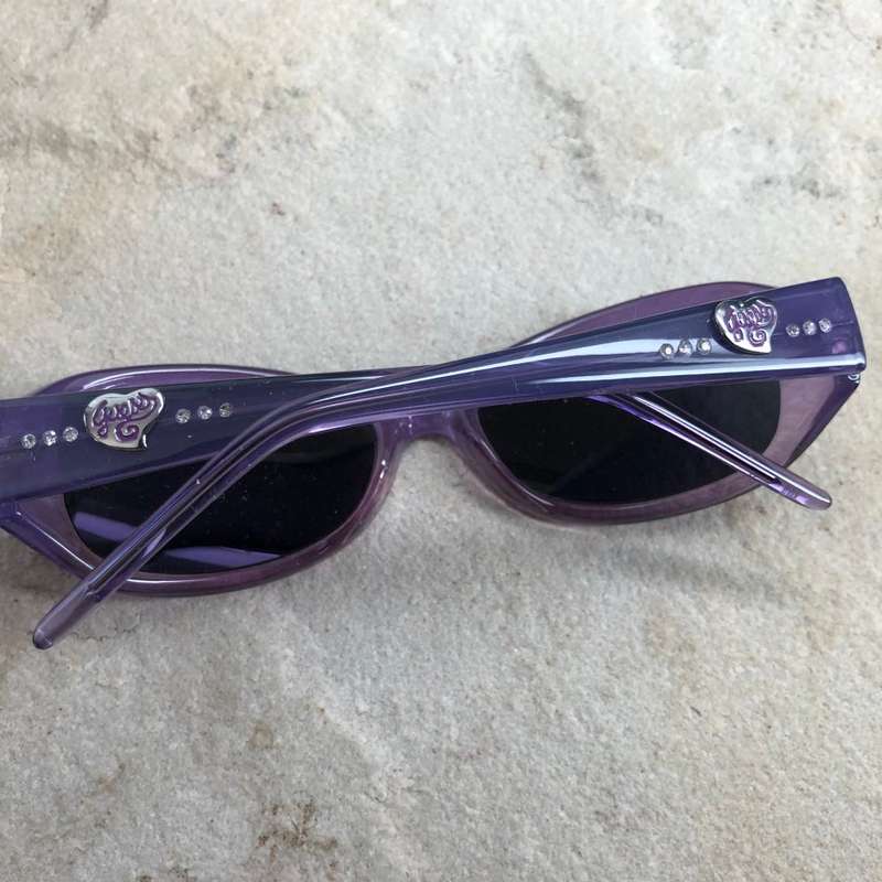 Retail: R2,499.00 GUESS Women's Violet Haert Love Translucent Sunglasses **AUTHENTIC BRAND NEW