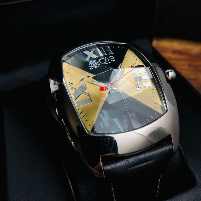 Retail: R15,100.00 AQUASWISS Men's Ice Pyramid Watch with Black Leather GOOD CONDITION