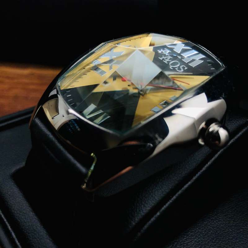Retail: R15,100.00 AQUASWISS Men's Ice Pyramid Watch with Black Leather GOOD CONDITION