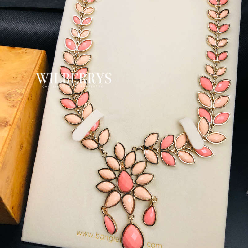 HOT! Must see! Retail: R1,500.00 AMRITA NEW YORK Dune Necklace Peach/Light Coral