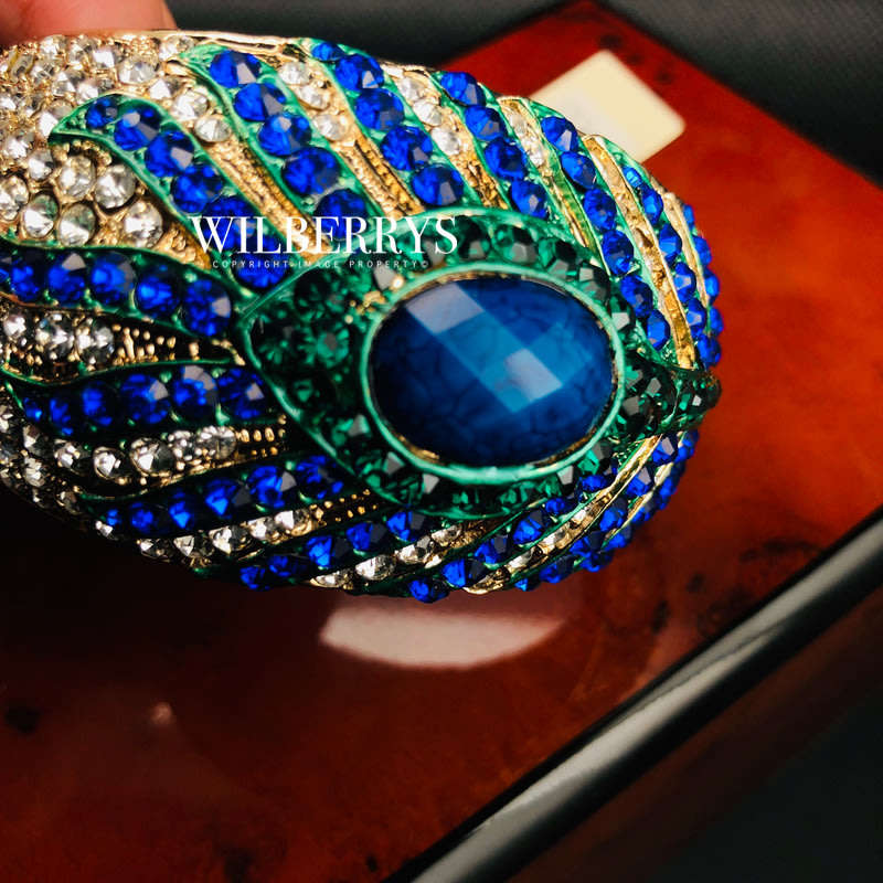 last 1 left! Must see! Retail: R2,800.00 AMRITA NEW YORK Animal Collection Peacock Feather Cuff