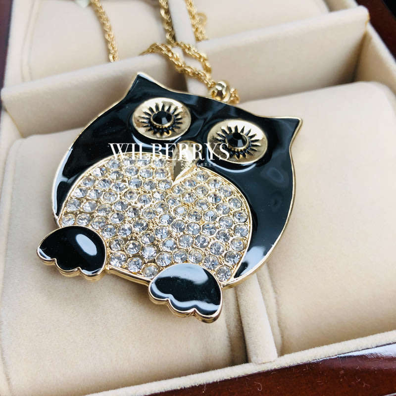 last left! Must see! Retail: R1200.00 AMRITA NEW YORK Miami Owl Pendant Black
