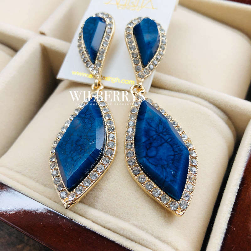 Must see! Retail: R1250.00 AMRITA NEW YORK Hampton Classic Two Tier Earring Blue Lapis