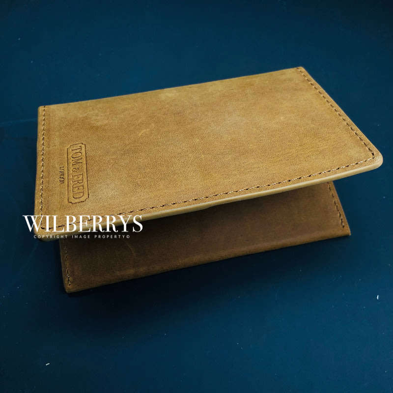 Retail: $129 / R2,199.00 TOM & FRED London® Men's CAMEL TAN Manchester Vertical Bi-fold Wallet