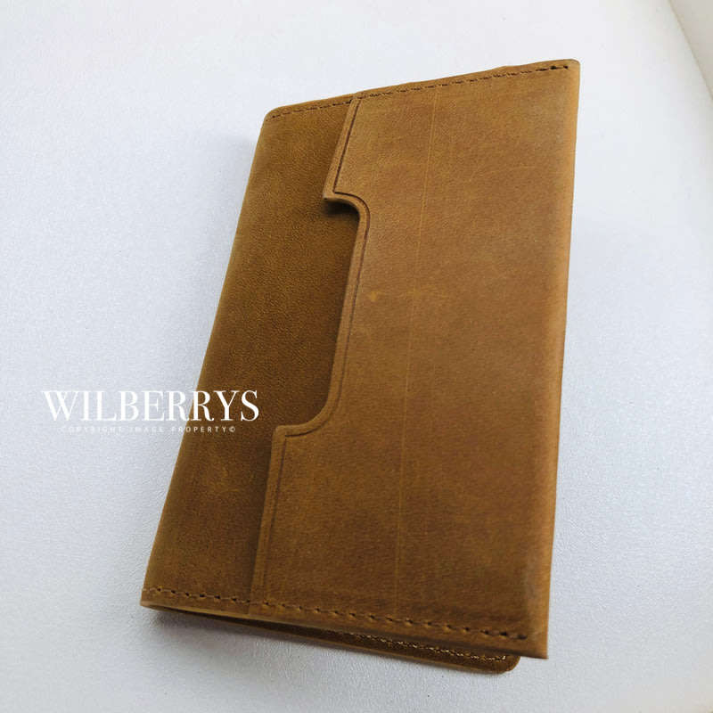 Retail: $129 / R2,199.00 TOM & FRED London® Men's CAMEL TAN Manchester Vertical Bi-fold Wallet