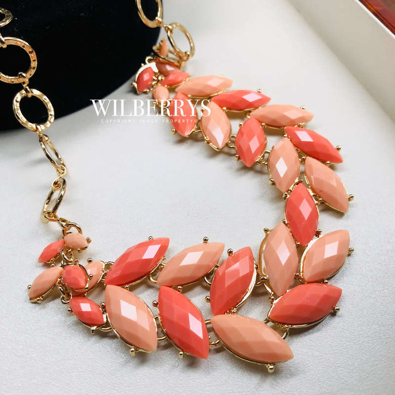 last 1 left! Retail: R2,900.00 AMRITA NEW YORK Brenna Necklace Coral/Peach