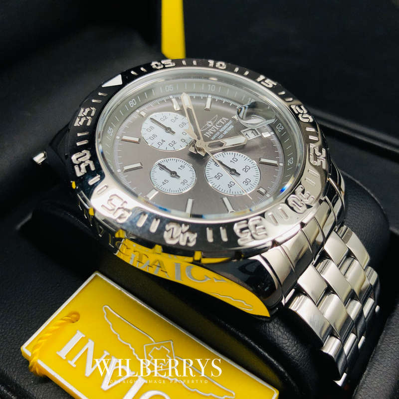 Retail: R8999.00 INVICTA Mens 47mm Avantgarde Aviator Charcoal Chronograph Watch BRAND NEW IN BOX