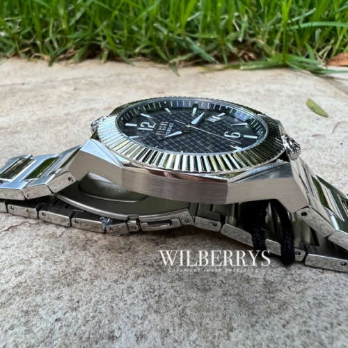 **Retail: R10,000.00*** VERSACE Men's Versus Chicago Surgical Steel Watch BRAND NEW IN BOX