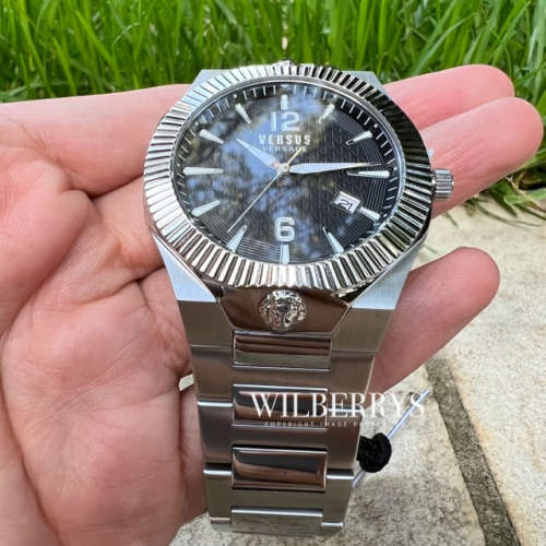 **Retail: R10,000.00*** VERSACE Men's Versus Chicago Surgical Steel Watch BRAND NEW IN BOX
