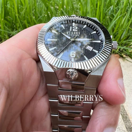 **Retail: R10,000.00*** VERSACE Men's Versus Chicago Surgical Steel Watch BRAND NEW IN BOX