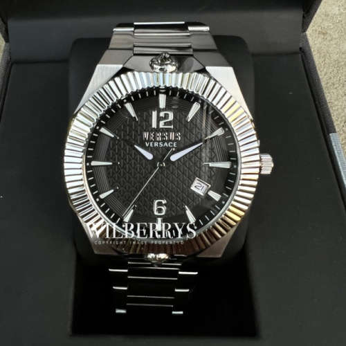 **Retail: R10,000.00*** VERSACE Men's Versus Chicago Surgical Steel Watch BRAND NEW IN BOX